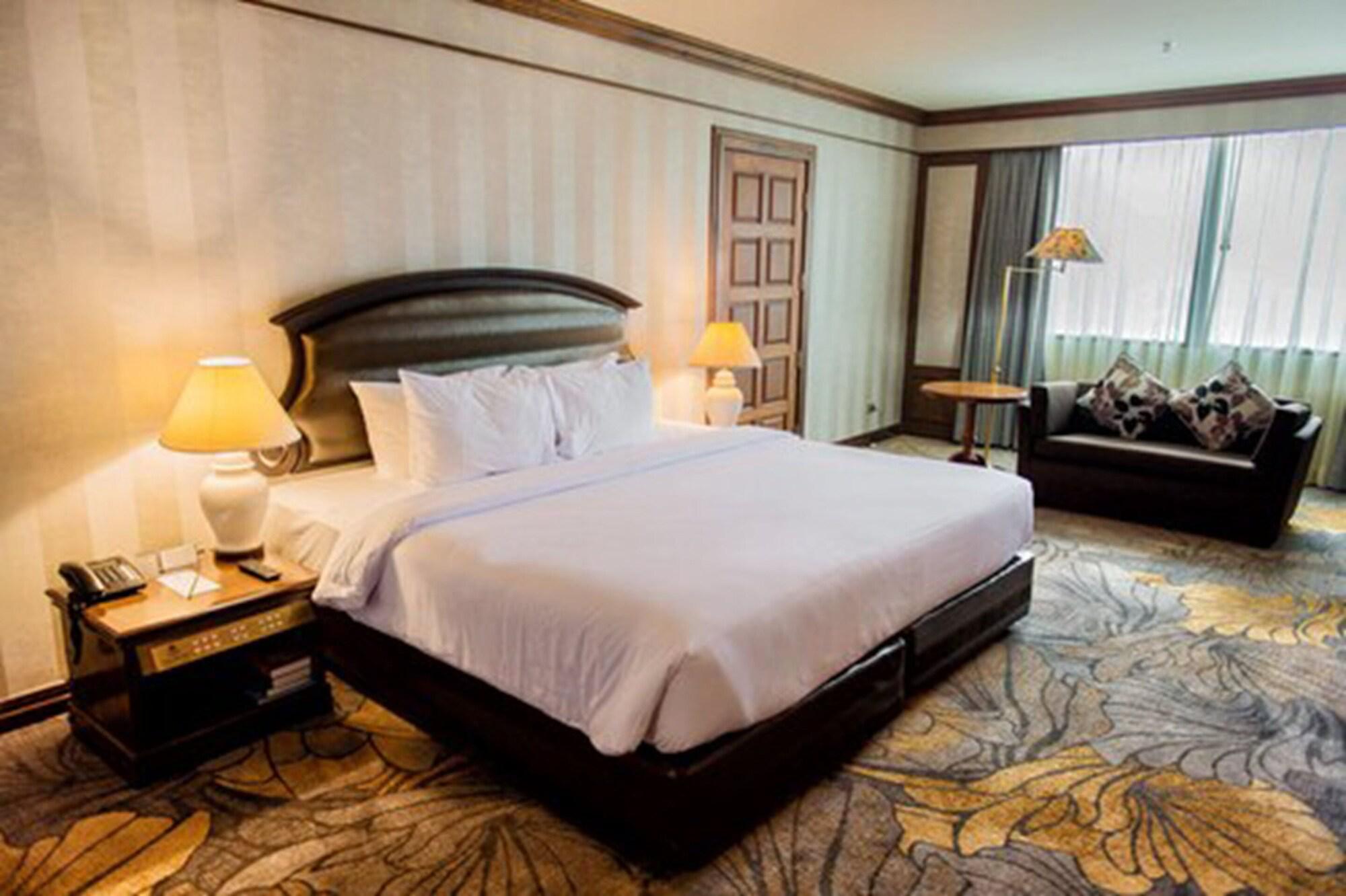 The Twin Lotus Hotel Nakhon Si Thammarat Exterior photo