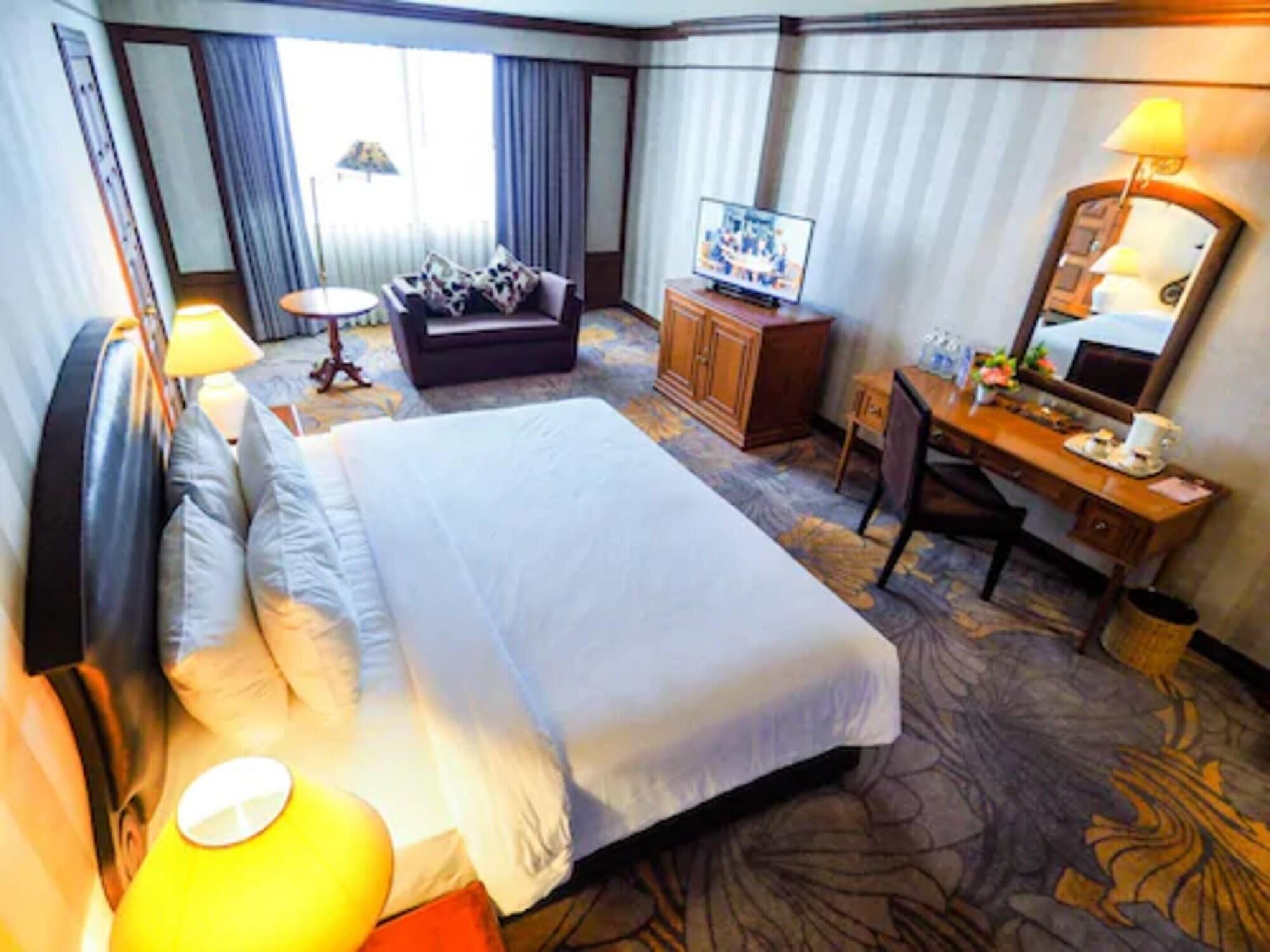 The Twin Lotus Hotel Nakhon Si Thammarat Exterior photo
