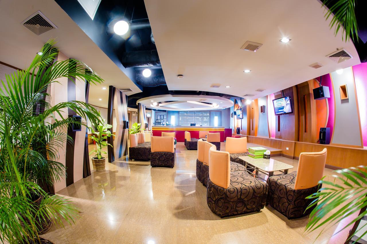 The Twin Lotus Hotel Nakhon Si Thammarat Exterior photo